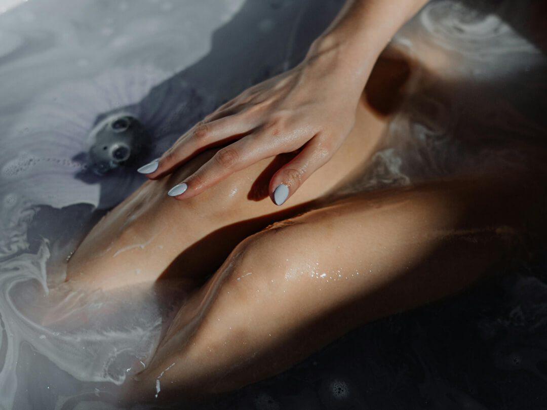 Anleitung: So wirst du trockene Haut an den Beinen los